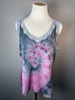 Women's Pink & Gray Tie-Dye Lace Trim Tank Top